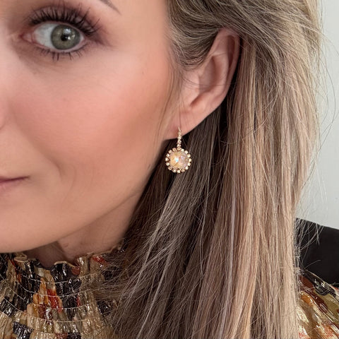 Oorhangers met donkerbruine kristallen