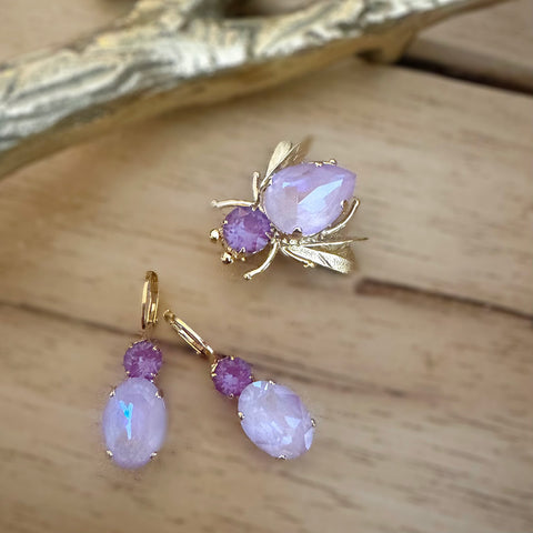 Vlieg broche met paarse Swarovski-kristallen