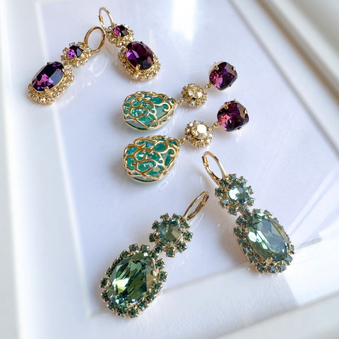 Elegant stud earrings with flower and decorated Laguna stone