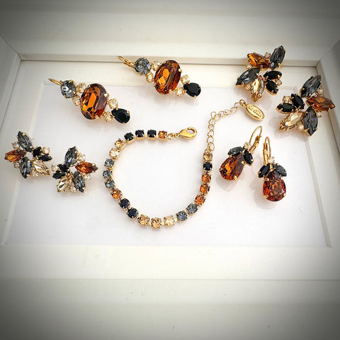 Gold bracelet (narrow) with leopard crystals
