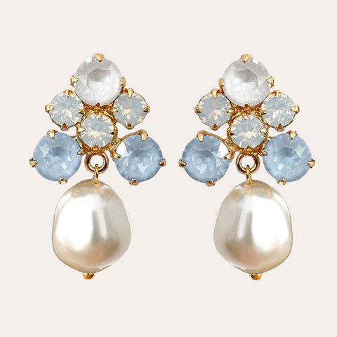 Stud earrings with soft blue crystals and a pearl