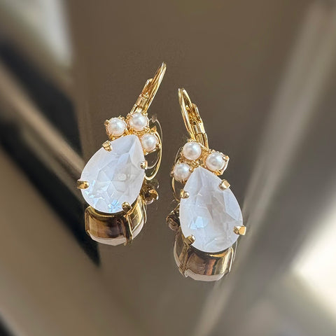 Earrings with 3 pearls and a white Swarovski drop