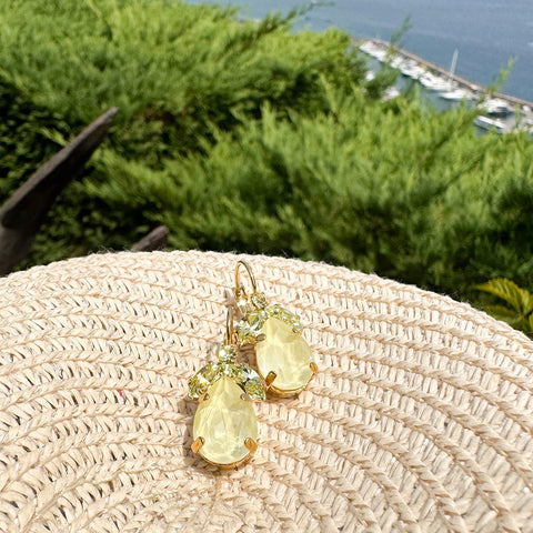 Summerdeal: Oorhangers met gele blaadjes en een Swarovki-druppel