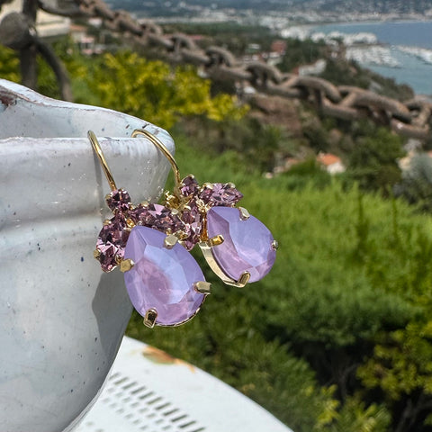 Summerdeal: Oorhangers met paarse blaadjes en een lila Swarovski-druppel
