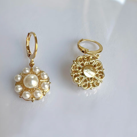 Royal earrings with pearls