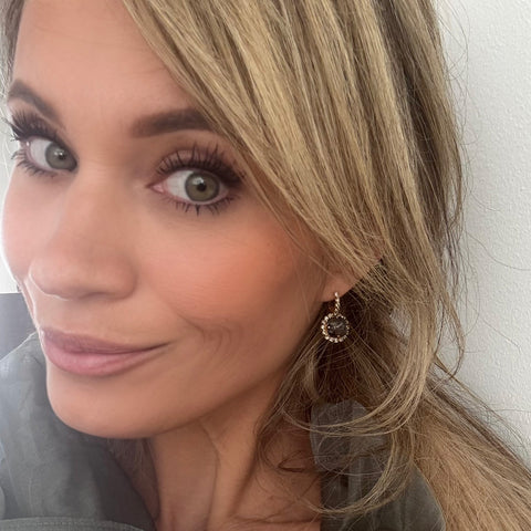 Earrings with brown crystals