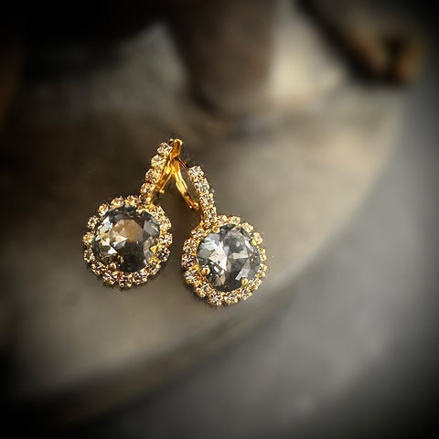 Earrings with brown crystals