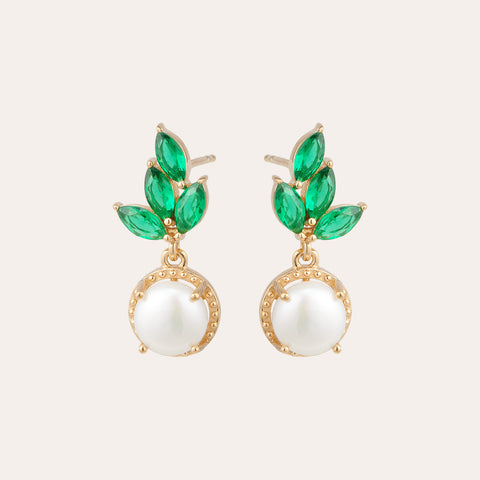 Blaadjes van groene Quartz met een pareltje