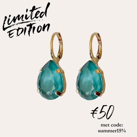 Summerdeal: Oorhangers met een appelblauwzeegroene druppel