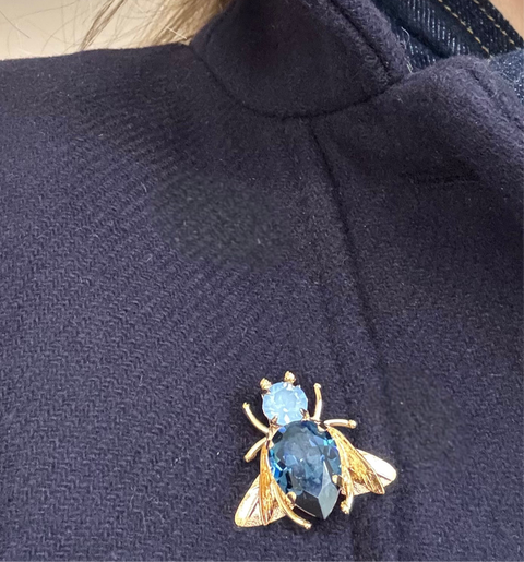 Vlieg broche met zwarte Swarovski-kristallen