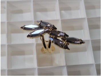 Statement ring with crystals