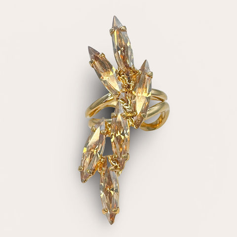 Statement ring with crystals