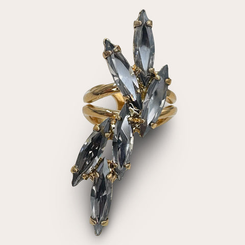 Statement ring with crystals