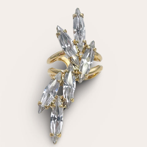 Statement ring with crystals