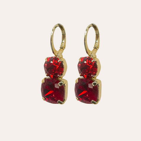 Oorhangers met rode kristallen