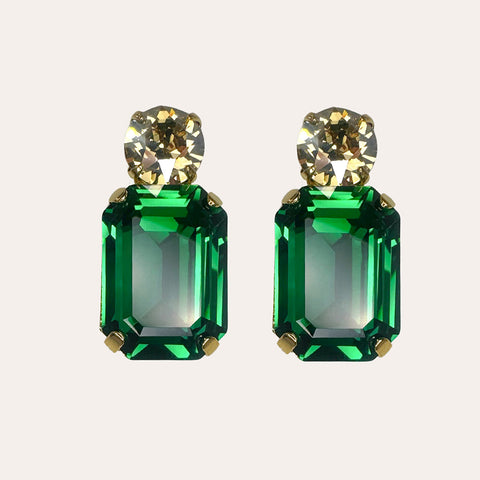 Oorstekers met groen kristal
