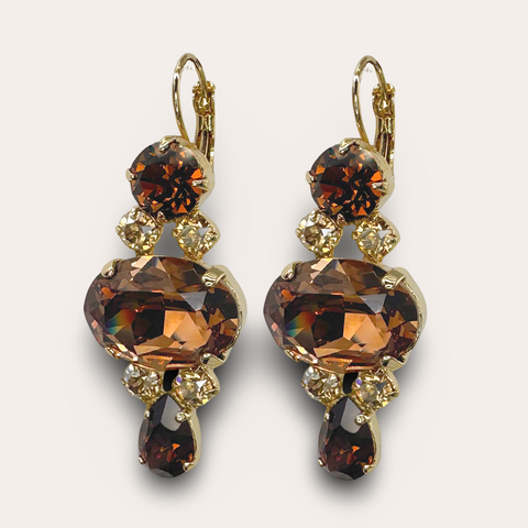 Bruine oorbellen met Swarovski-stenen