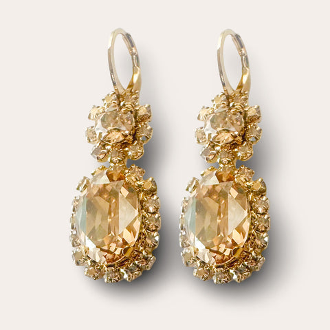 Oorhangers met glimmende gouden kristalletjes