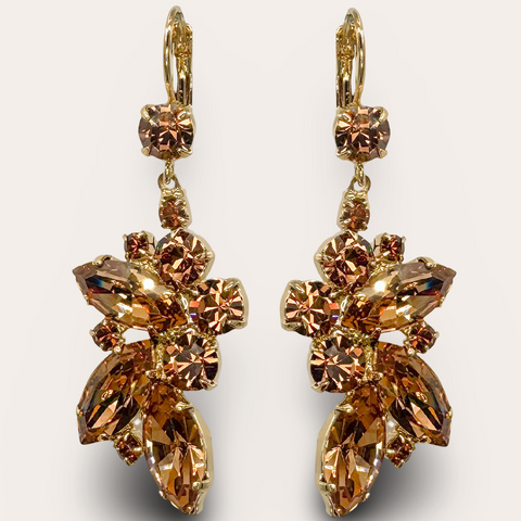 Oorhangers met bruine kristallen