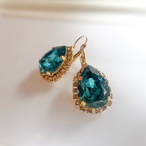 Oorhangers met grote, appelblauwzeegroene druppel