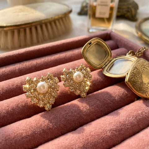 Luxe gouden oorbellen met hartje, parel & Swarovski kristallen