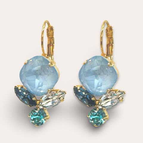 Oorhangers met blauwe kristallen
