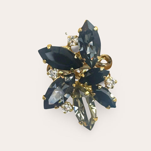 Ring bezet met zwarte kristallen